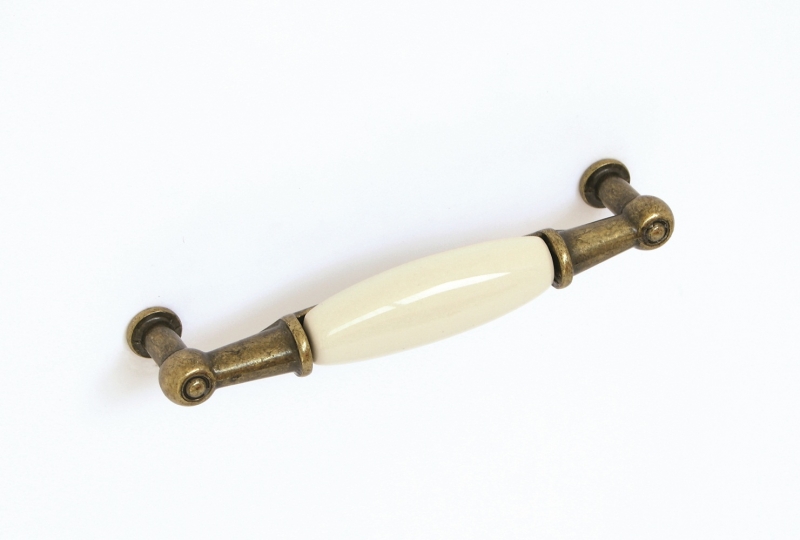 Maniglia in porcellana linea romantic Giusti